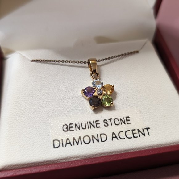 Mini Flower Pendant and Chain - Picture 4 of 4